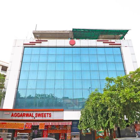 Oyo 2705 Hotel Preet Palace Нью-Дели Экстерьер фото