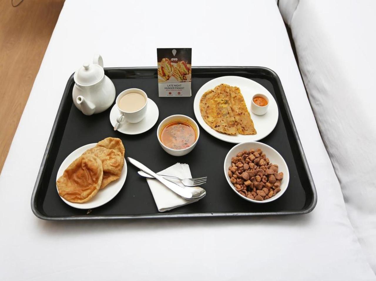 Oyo 2705 Hotel Preet Palace Нью-Дели Экстерьер фото